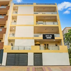 Super O Rohini Sector 20 Formerly Yellow Saffron Hotel